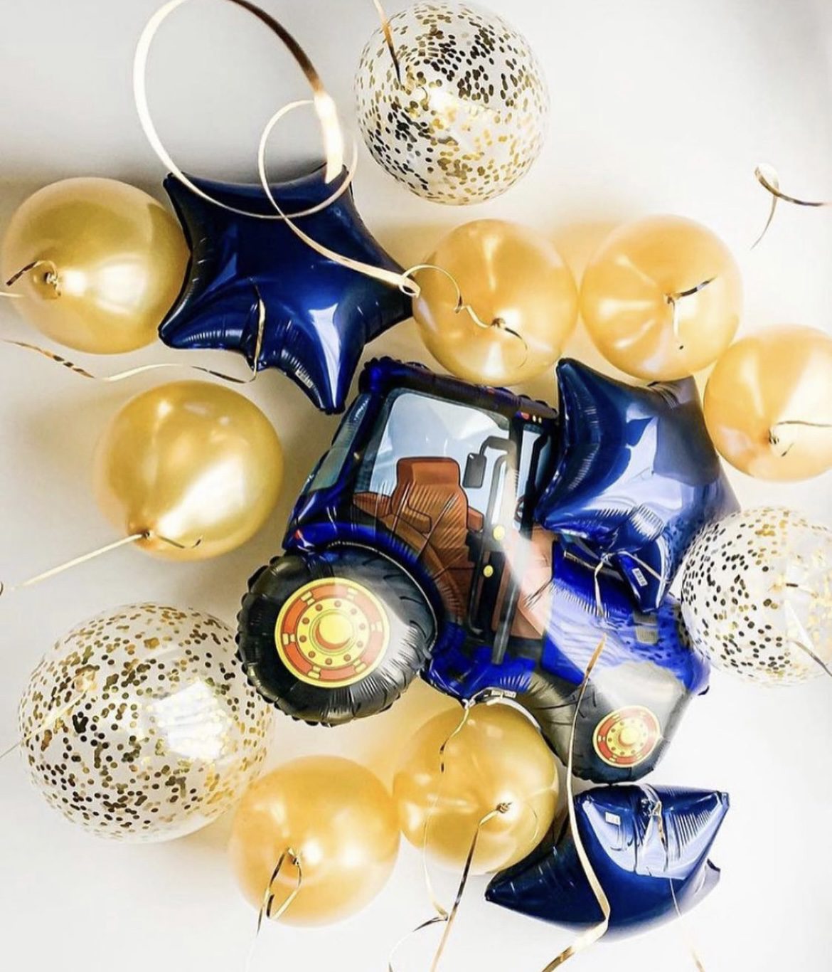 Шарики и синий трактор