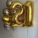 «Золотое совершеннолетие» — шары на 21 год с золотыми цифрами и фонтаном