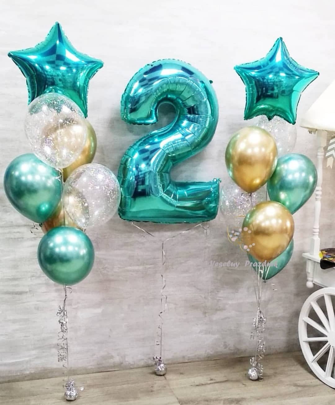 Шарики на 2 года бирюзовые