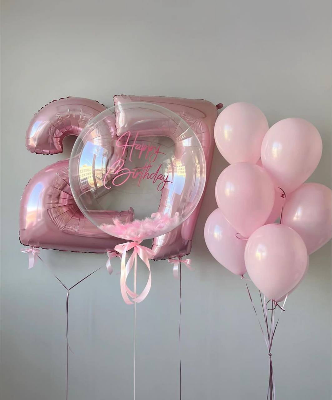 Шар с перьями розовыми